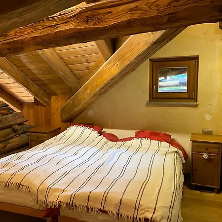 Magnificent Spacious 4 Bedroom Mountain With Antey-Saint-André