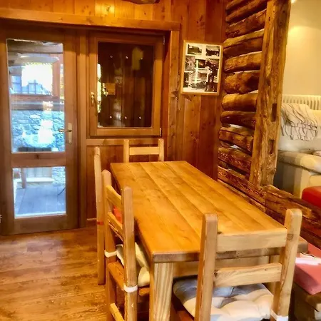Magnificent Spacious 4 Bedroom Mountain With Villa Antey-Saint-Andre