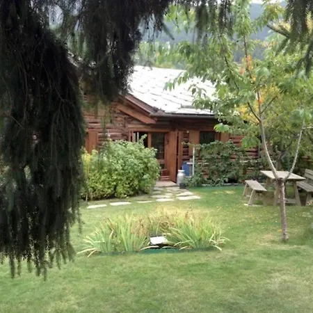 Magnificent Spacious 4 Bedroom Mountain With