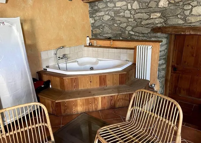 Magnificent Spacious 4 Bedroom Mountain With וילה Antey-Saint-André